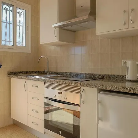 בית נופש Gepflegter Bungalow Mit Meerblick לוס ריאלחוס