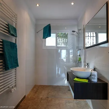 בית נופש Gepflegter Bungalow Mit Meerblick לוס ריאלחוס